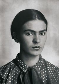 Vai alle frasi di Frida Kahlo