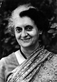 Vai alle frasi di Indira Gandhi
