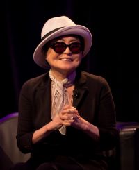 Vai alle frasi di Yoko Ono